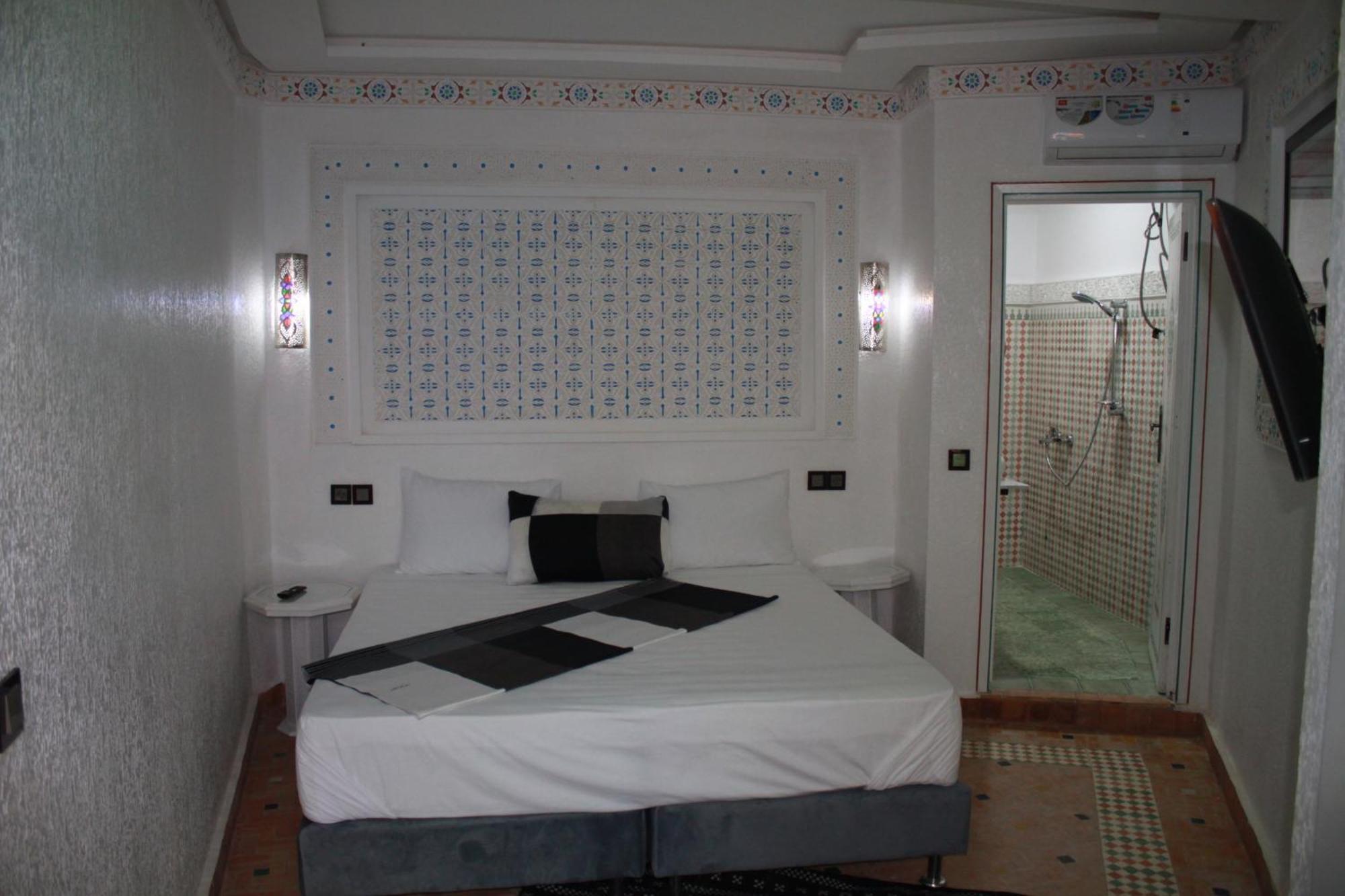 Riad Golf Stinia 2 Meknès Exteriör bild