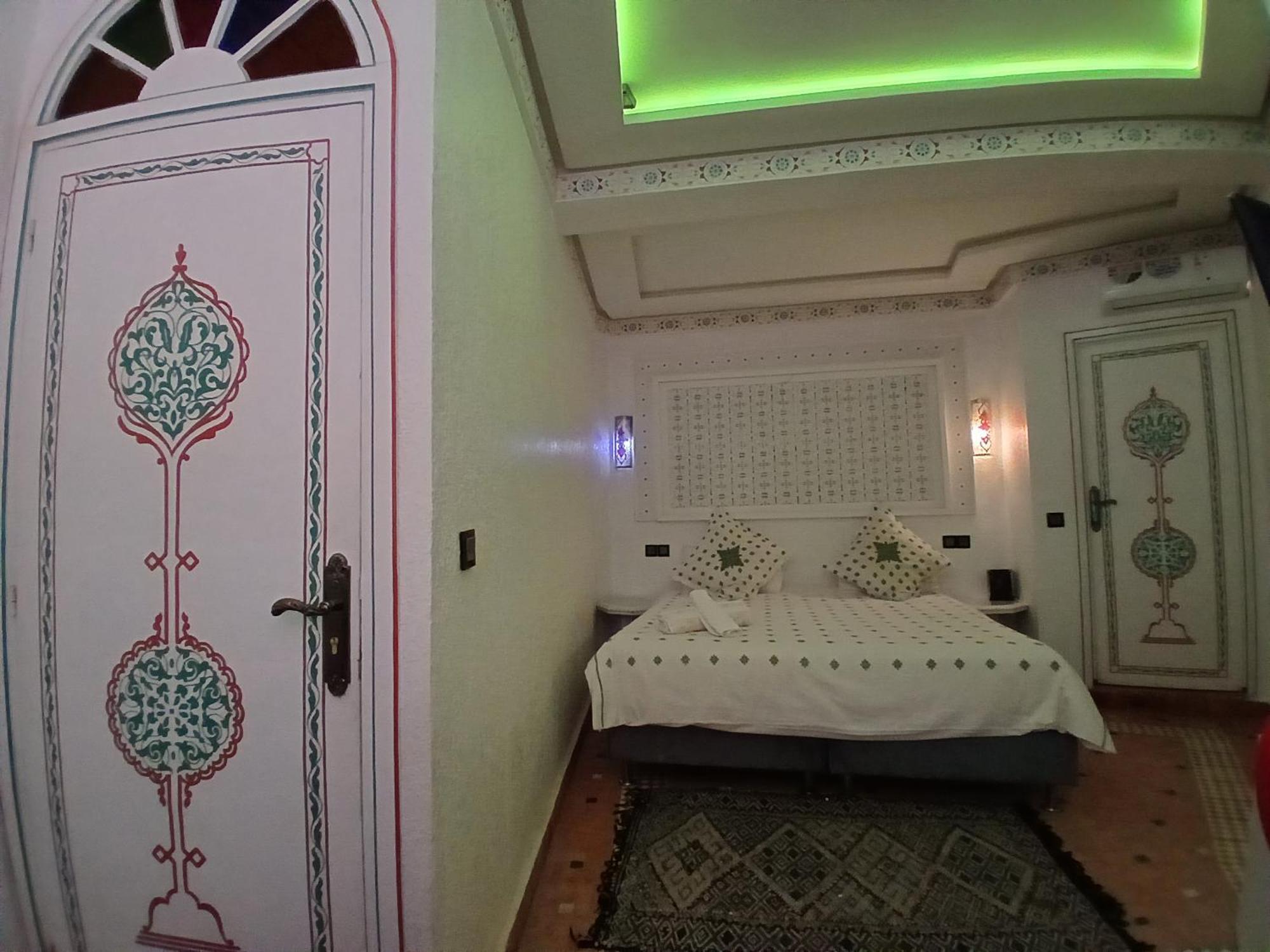 Riad Golf Stinia 2 Meknès Exteriör bild